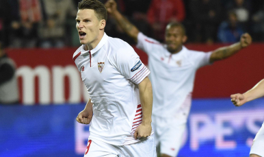 Gameiro celebra el gol ante el Sporting 