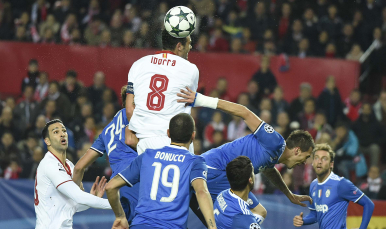 Iborra en el partido ante la Juventus