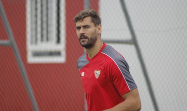 Llorente en un entrenamiento del Sevilla FC 