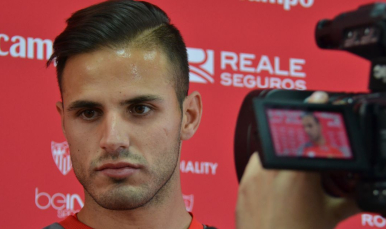 Luismi contesta la preguntas de los medios del club