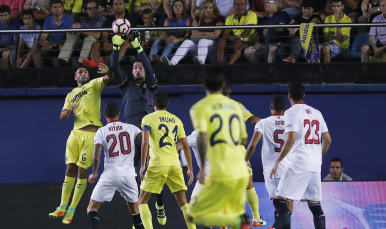 Sergio Rico en el Villarreal CF-Sevilla FC