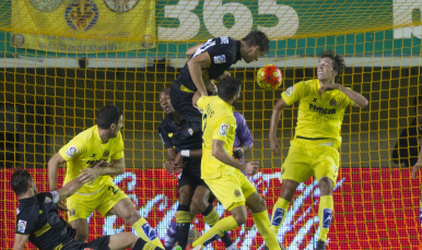 Llorente remata en el Villarreal-Sevilla FC