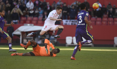 Gameiro en el Sevilla FC-Málaga CF