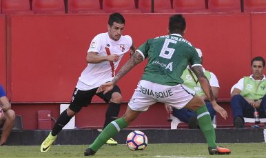 Matos ante el Huesca