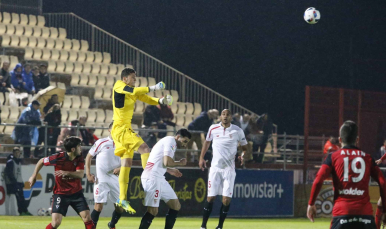 David Soria en el CD Mirandés-Sevilla FC
