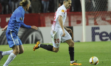 Vitolo en el Sevilla FC-Molde