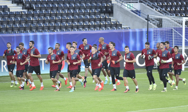 Entrenamiento del Sevilla en Tronheim