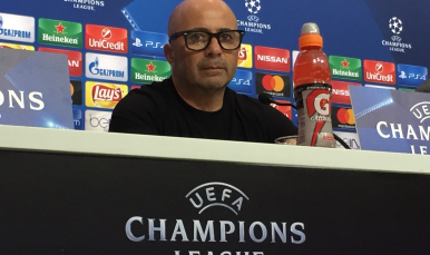Jorge Sampaoli en la sala de prensa