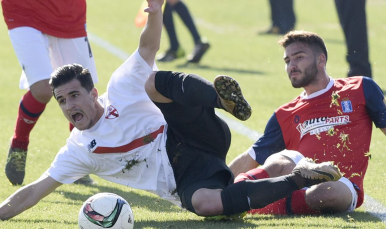Matos del Sevilla Atlético ante el Recreativo
