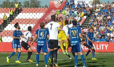 Partido entre Sevilla Atlético y Socuéllamos