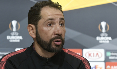 Machín en rueda de prensa previa al Slavia de Praga