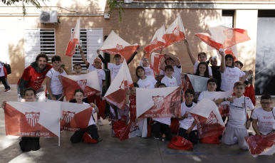 Alumnos del Carmen Iturbe de Gines.