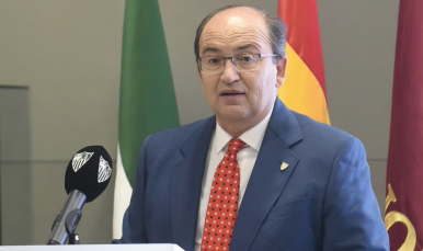 José Castro en el antepalco del Ramón Sánchez-Pizjuán