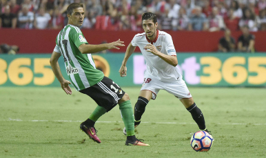 Escudero en el Sevilla FC-Real Betis 
