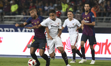 Muriel del Sevilla FC ante el FC Barcelona