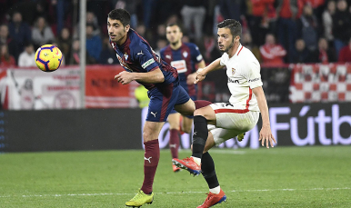 Sarabia del Sevilla FC ante la SD Eibar