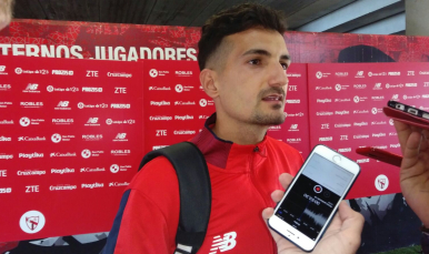 Álex Muñoz en zona mixta tras el Barcelona B
