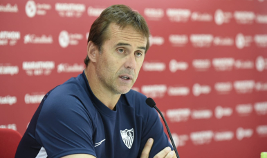 Julen Lopetegui en la sala de prensa