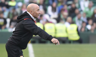 Jorge Sampaoli en el Betis-Sevilla FC