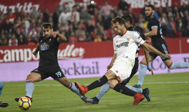 Franco Vázquez del Sevilla FC ante el Celta de Vigo