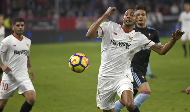 Nzonzi del Sevilla FC ante el RC Celta