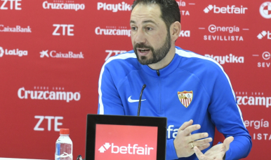 Machín en rueda de prensa previa al Eibar 