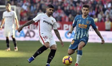 Banega ante el Atlético