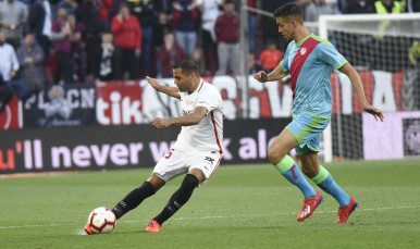 Gabi Mercado ante el Rayo Vallecano 