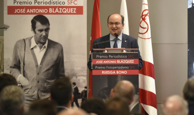 José Castro en la entrega de los premios fotoperiodísticos