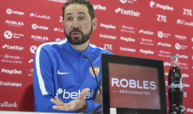 Pablo Machín en rueda de prensa analizando el encuentro liguero ante la Real Sociedad