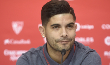 Ever Banega en su presentación