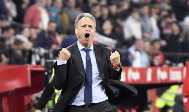 Joaquín Caparrós entrenador del Sevilla FC