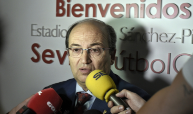José Castro atiende a los medios tras el Consejo