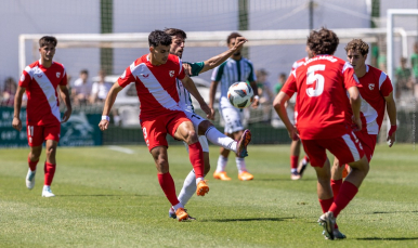 Imagen de la victoria del Sevilla Atlético en El Pozuelo