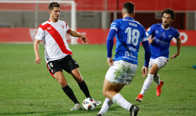 Imagen de Pedro Ortiz frente al Xerez DFC