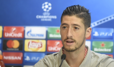 Sergio Rico atiende a los medios