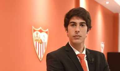 Carlos Fernández amplía contrato