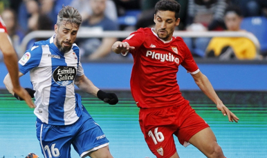 Jesús Navas del Sevilla FC ante el Deportivo