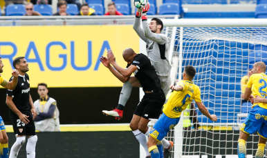 Sergio Rico del Sevilla FC ante la UD Las Palmas