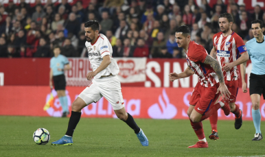 Nolito del Sevilla FC ante el Atlético