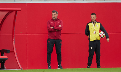 Imagen de Jesús Galván, técnico del Sevilla Atlético
