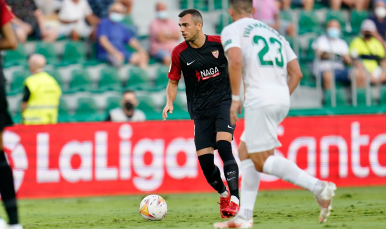 Imagen de Joan Jordán ante el Elche CF