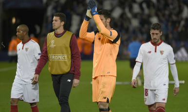 Decepción tras la eliminación del Sevilla FC en Leicester