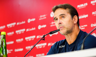 Julen Lopetegui en la sala de prensa