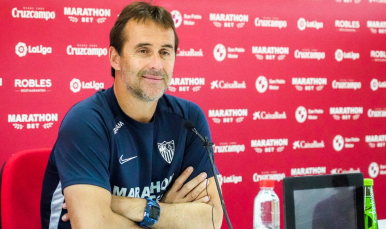 Julen Lopetegui en la sala de prensa