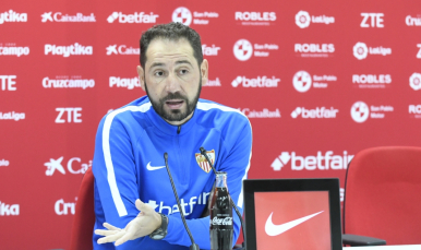 Pablo Machín del Sevilla FC en la rueda de prensa