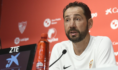 Pablo Machín en la sala de prensa del Ramón Sánchez-Pizjuán