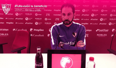El técnico del Sevilla FC confía en la motivación de los suyos para afrontar el partido ante los de Valverde, a los que “daríamos ventaja si no la llevamos al cien por cien”