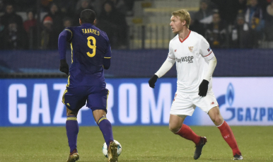 Kjaer del Sevilla FC ante el maribor