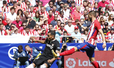 Mercado ante el Atlético